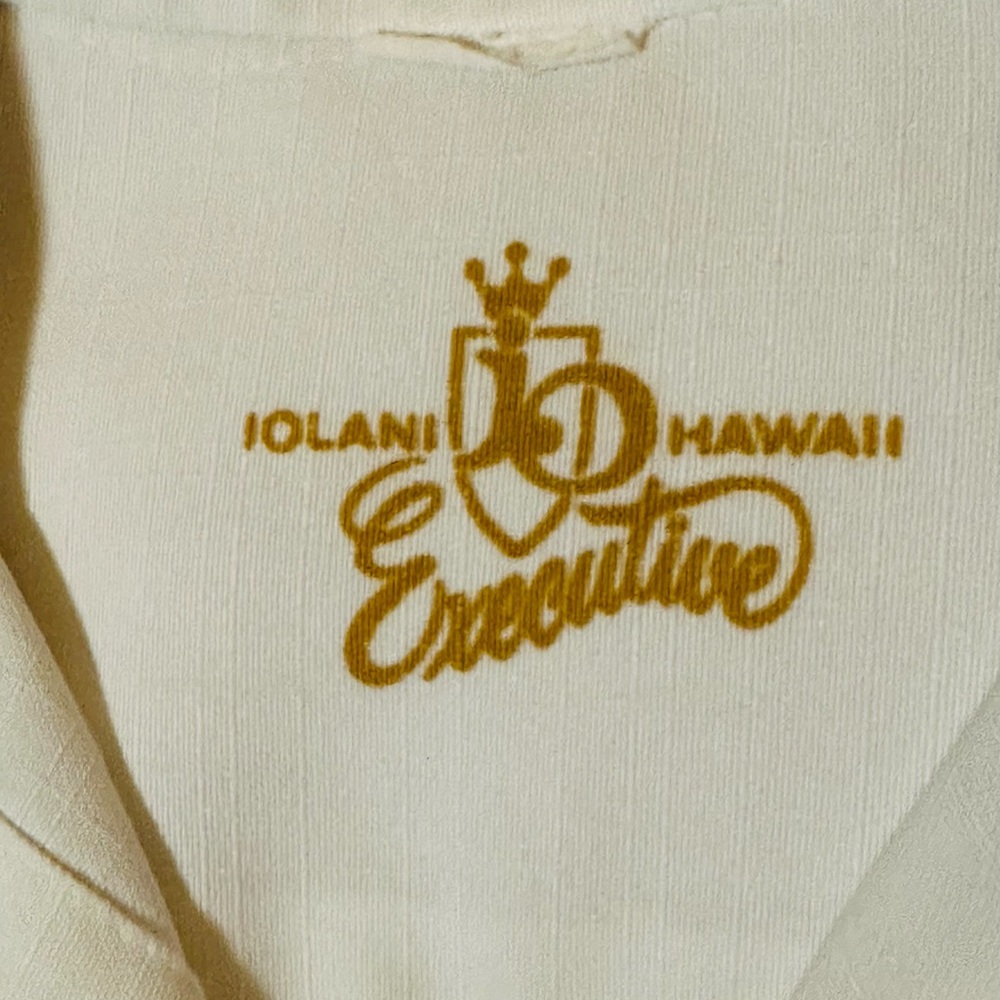 Cream White 100% Autrhtic Vintage 70’s Iolani Hawaii Shirt w/Matching Shorts - Picture 12 of 12